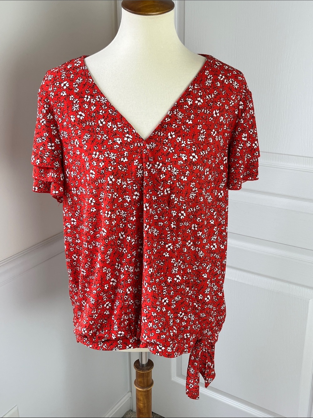C Red Floral V-Neck Tie-Hem Blouse